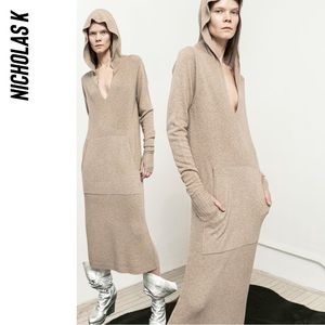 NICHOLAS K SUMMIT SWEATER HOODIE DRESS IN OATMEAL NWOT LARGE